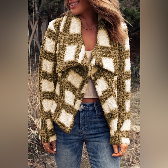 Plaid Open Front Sherpa Jacket - Picture 4 of 6